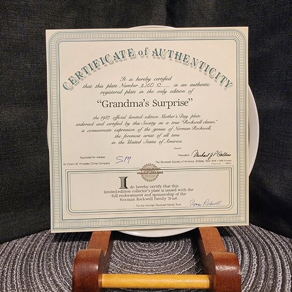 Grandma's Surprise - Norman Rockwell Collectors' Plate VTG - Picture 4 of 8